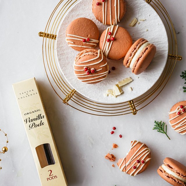 Taylor & Colledge 2 Organic Vanilla Pods 2 per pack GOODS M&S