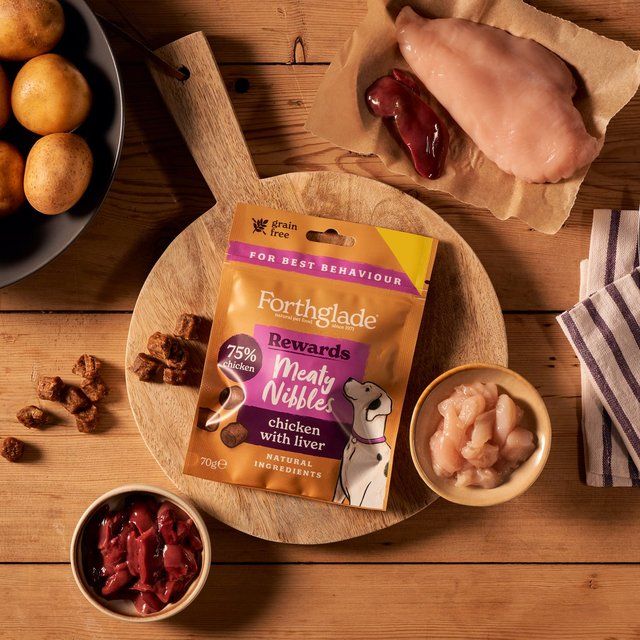 Forthglade Natural Meaty Nibbles Chicken with Liver 70g