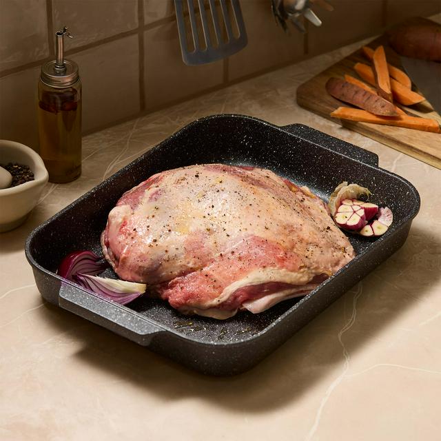 Sainsburys Welsh Hill Large Whole Lamb Shoulder Taste the Difference Approx 2kg