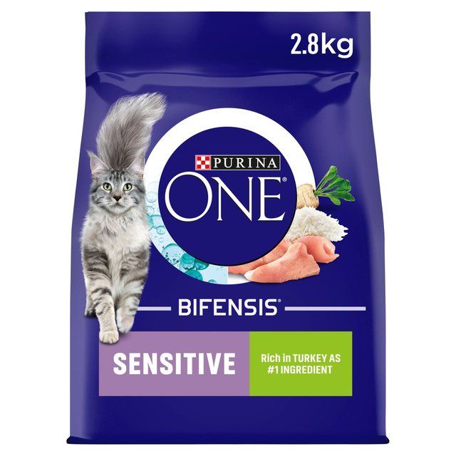 Purina ONE Sensitive Dry Cat Food Turkey and Rice   2.8kg